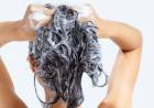 6 trucchetti per lavare i capelli meno spesso