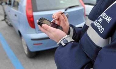 Ecco quando è nulla la multa per sosta sulle strisce blu