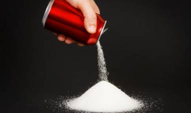 Come gli zuccheri nascosti danneggiano l’organismo
