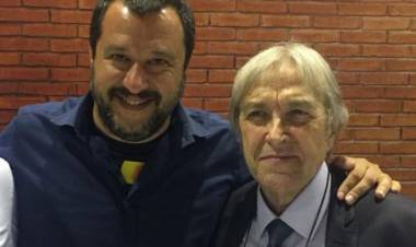 Imprenditore fallito a Monza, eseguito sfratto. Visita di Salvini e Di Maio