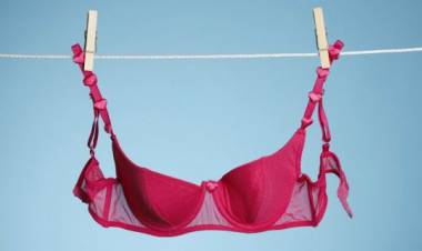 Dormire col reggiseno, sì o no?