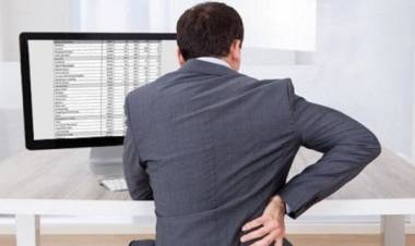 La tua vita è in pericolo se stai seduto più di tre ore al giorno