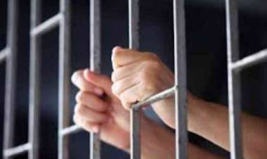 Le carceri scoppiano, la Lega: «Gli immigrati scontino le pene a casa loro»