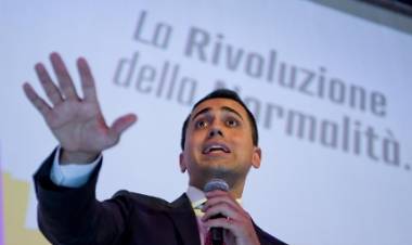 Pensioni. Di Maio: in settimana calendarizzeremo legge per taglio quelle d'oro