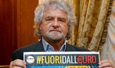 Beppe Grillo: "Democrazia superata, facciamo parlamento a sorte"
