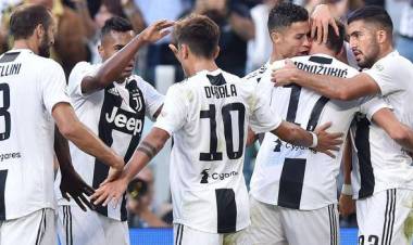 Juventus-Napoli 3-1: gol di Mertens, Mandzukic (2) e Bonucci