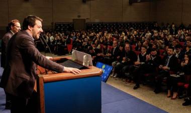 Concorsi pubblici e università, Salvini vuole abolire il valore legale della laurea