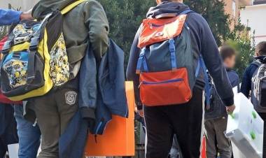 Scuola elementare, abolite note sul registro e sanzioni come l'espulsione
