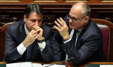 Manovra, l'annuncio di Conte: "Trovate risorse per evitare l'aumento dell'Iva"