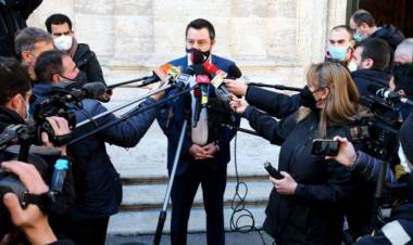Euro e ponte sullo Stretto, le nuove provocazioni di Salvini al premier Draghi