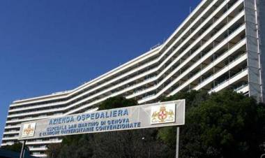 Genova, gravissima al San Martino una 18enne. La Regione: Era stata vaccinata con AstraZeneca.