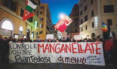 Studenti manganellati: l’informativa di Piantedosi riporta al G8 di Genova