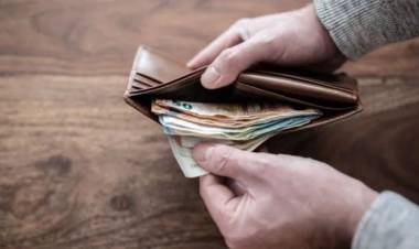 Auto, mobili, elettronica: i piemontesi spendono sempre meno. Nell’Alessandrino -3.2%