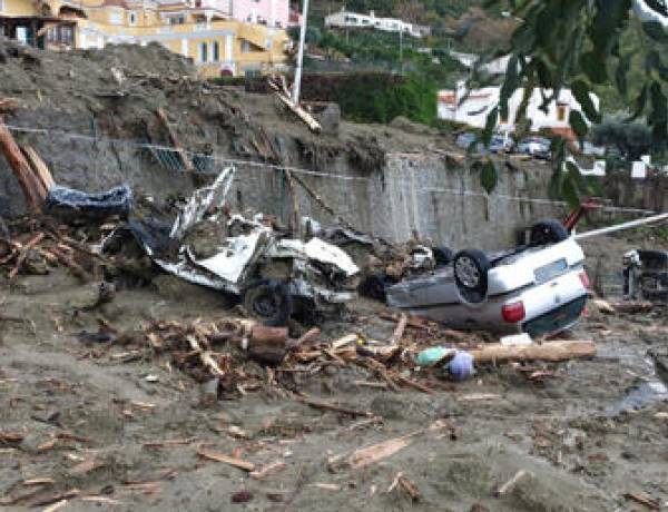Frana a Ischia: sette le vittime accertate, 5 i dispersi. Disposto lo stato di emergenza