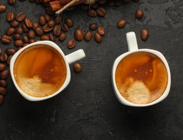Il caffè aiuta a mantenere bassa la pressione sanguigna: la scoperta di uno studio italiano