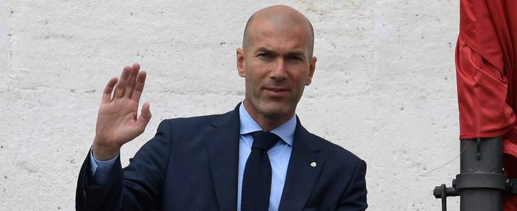 Calcio,Zidane a sorpresa lascia il Real