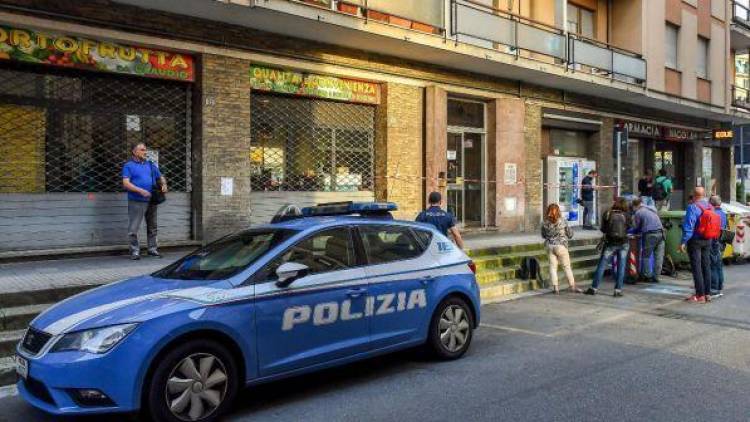 Genova, ragazzo ucciso da poliziotto durante un Tso: "Sparati almeno cinque colpi"