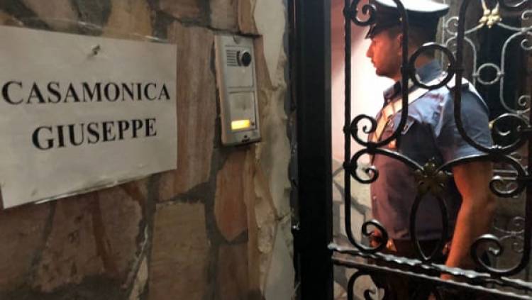 Arresti Casamonica a Roma oggi 17 luglio 2018 „Scacco ai Casamonica: blitz all'alba, 31 arresti e 6 ricercati. C'è aggravante mafiosa“ 