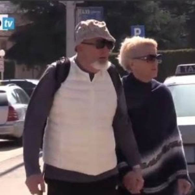Firenze, inchiesta sulle false fatture: rinviati a giudizio Tiziano Renzi e la moglie