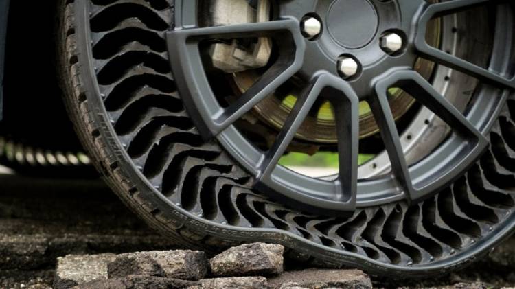 Rivoluzione nel mondo degli pneumatici: ecco le gomme senza aria