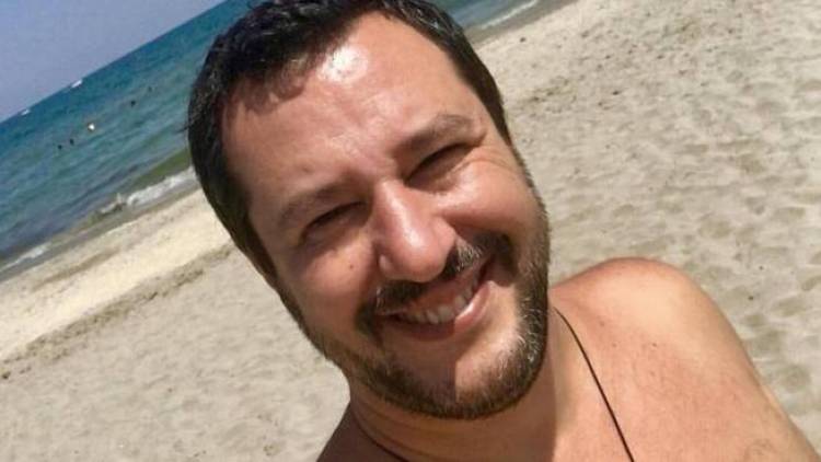 Salvini: 'Flat tax da almeno 15 miliardi, fondi già trovati'